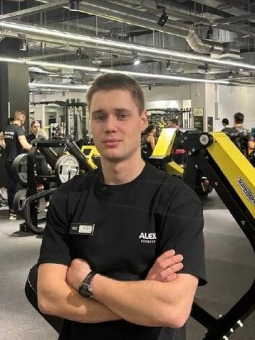 Головин  Роман 