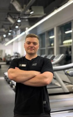 Инструктор тренажерного зала Грачев Евгений
